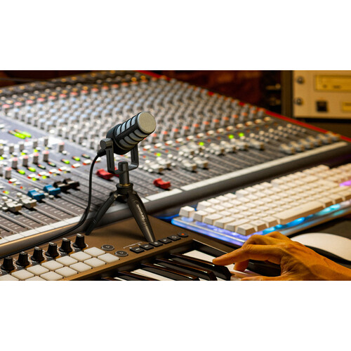 Saramonic SR-BV1 Dynamic Cardioid Podcast/Broadcast Microphone