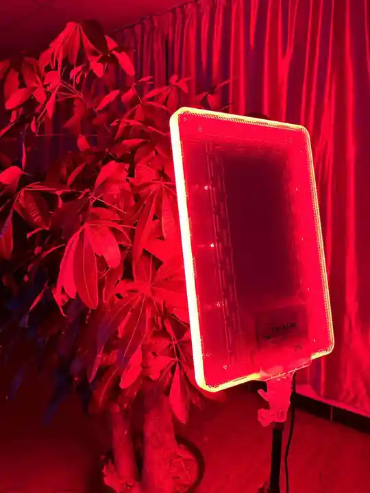 PM-48 RGB photographic fill light