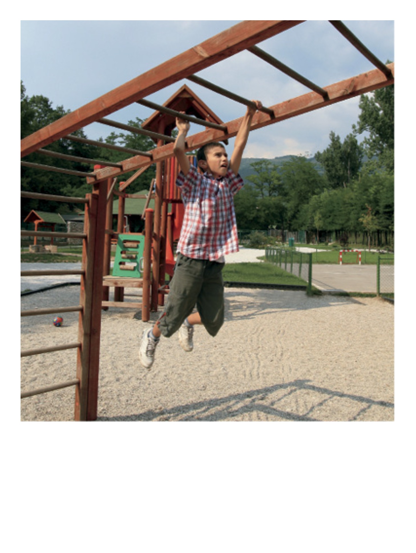 Staying safty On the Play ground Staying safty On the Play ground