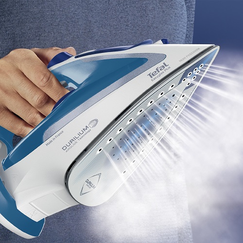Tefal Easygliss Plus Steam Iron, 2700 Watt, Blue - FV5751E0 Tefal Easygliss Plus Steam Iron, 2700 Watt, Blue - FV5751E0