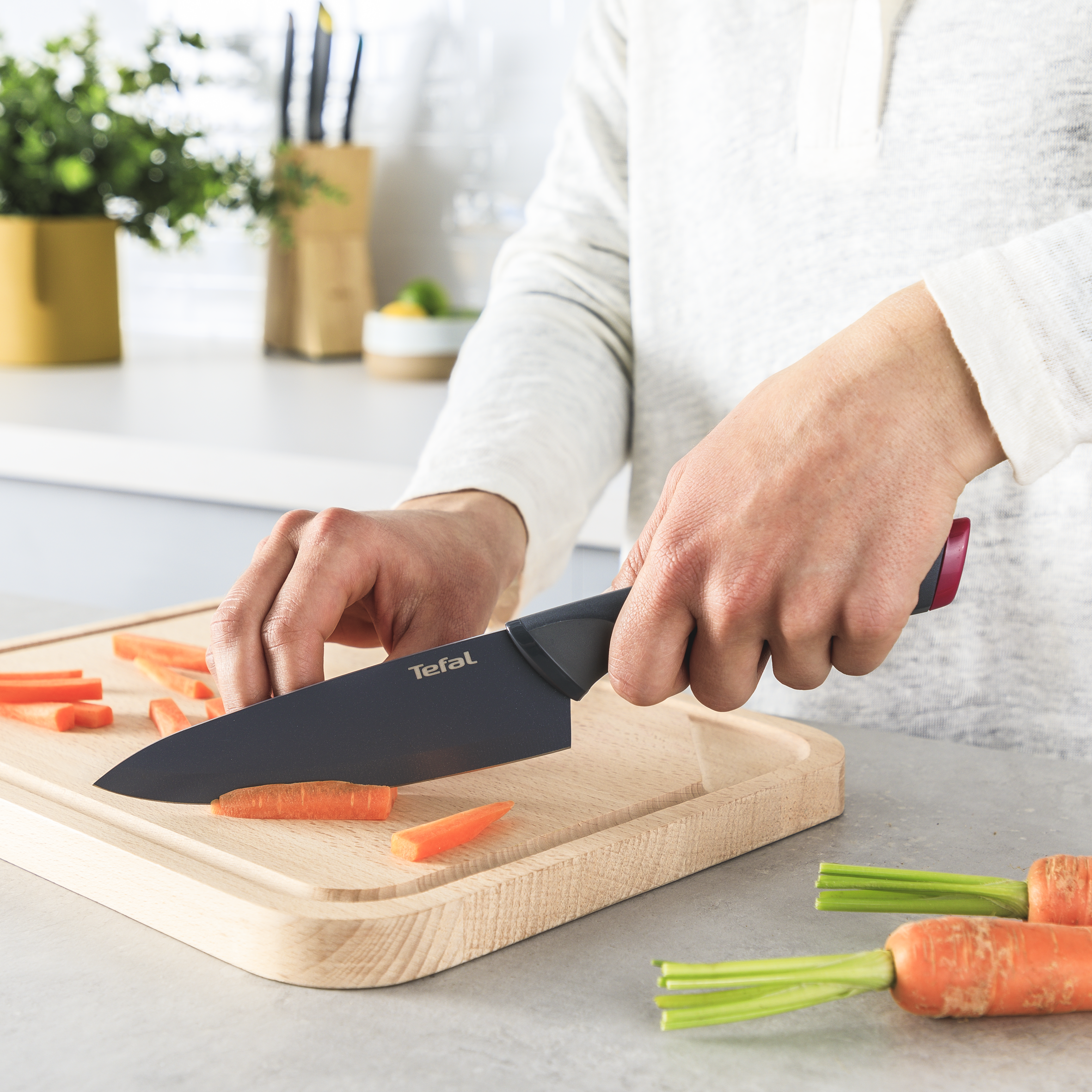 Tefal Fresh Kitchen Chef Knife, 15 cm - K1220304 Tefal Fresh Kitchen Chef Knife, 15 cm - K1220304